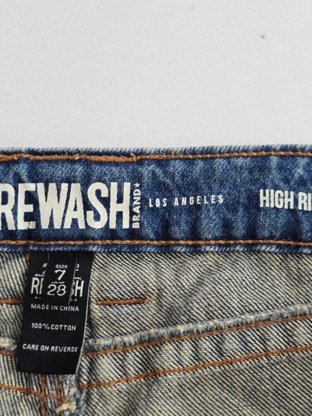 Rewash Straight Cuffed Hem Jeans 28 Medium Wash NWT - Picture 4 of 8